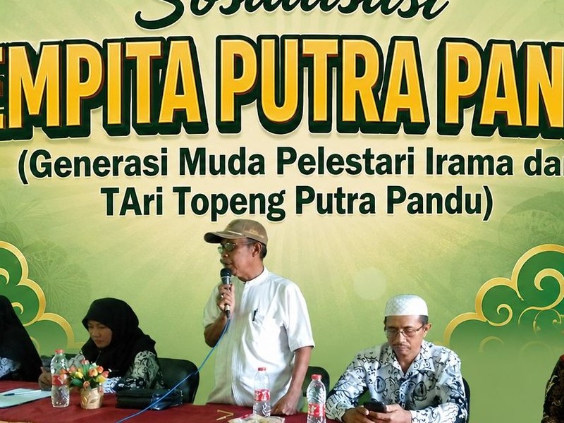 Sosialisasi GEMPITA PUTRA PANDU (Generasi Muda Pelestari Irama dan Tari Topeng Putra Pandu)